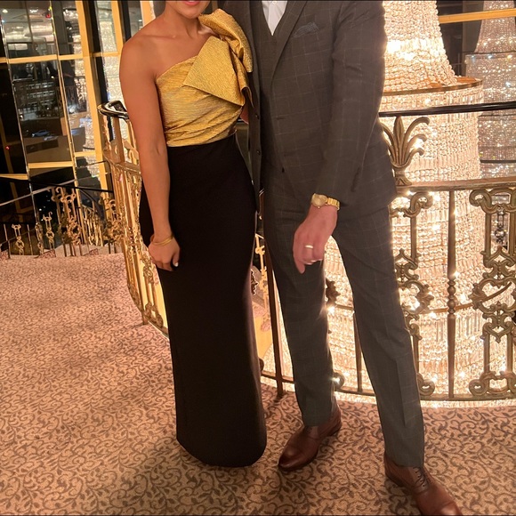 Solace London Gown - Picture 5 of 5